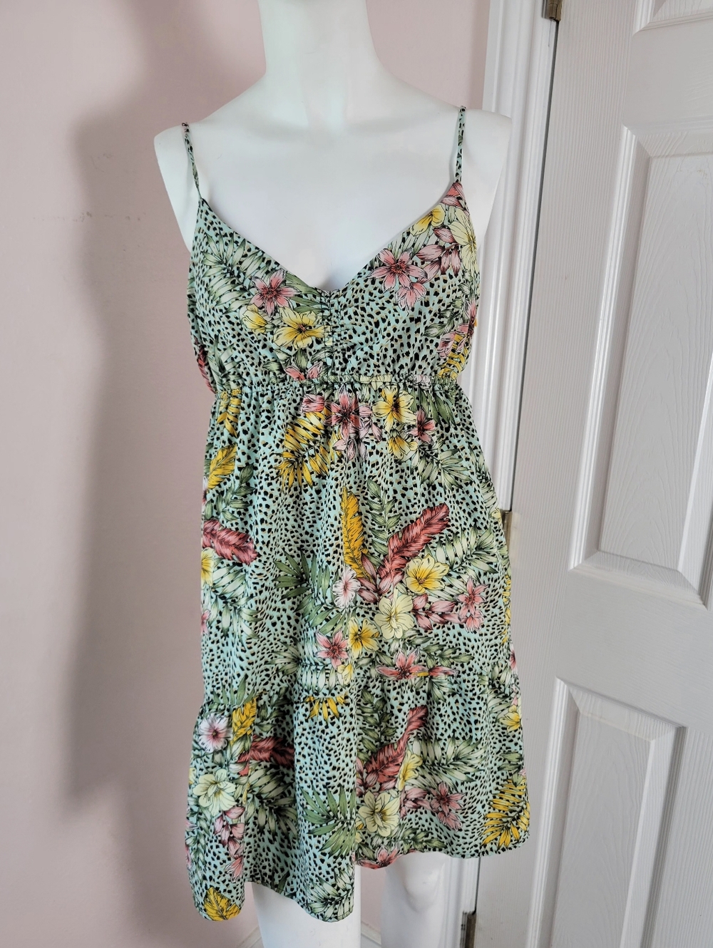 Velvet Torch Los Angeles Tropical Floral Animal Print Mini Dress Size L (Fits M) - Picture 3 of 9